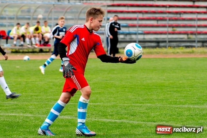 Zdjęcie w galerii na portalu naszraciborz.pl: I WLT: Trampkarze zabrzańskiego Górnika lepsi przy Zamkowej wiadomości z regionu