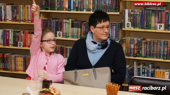 Zdjęcie w galerii na portalu naszraciborz.pl: Czytał dziadek, czytał tata, czytasz ty… Mikołajka wiadomości z regionu