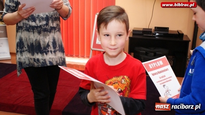 Zdjęcie w galerii na portalu naszraciborz.pl: Czytał dziadek, czytał tata, czytasz ty… Mikołajka wiadomości z regionu