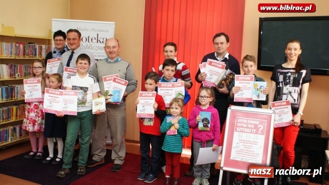 Zdjęcie w galerii na portalu naszraciborz.pl: Czytał dziadek, czytał tata, czytasz ty… Mikołajka wiadomości z regionu