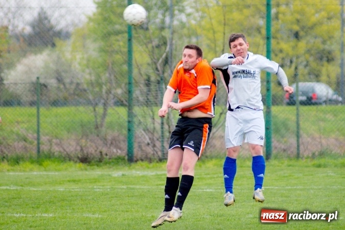 Zdjęcie w galerii na portalu naszraciborz.pl: B klasa: Wicher Płonia na stojąco, Kornowac śpiewająco wiadomości z regionu