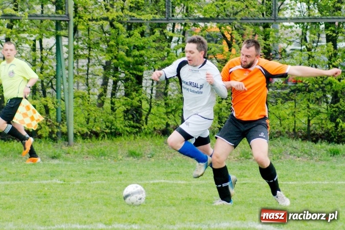 Zdjęcie w galerii na portalu naszraciborz.pl: B klasa: Wicher Płonia na stojąco, Kornowac śpiewająco wiadomości z regionu