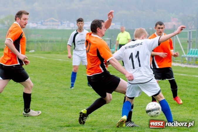 Zdjęcie w galerii na portalu naszraciborz.pl: B klasa: Wicher Płonia na stojąco, Kornowac śpiewająco wiadomości z regionu