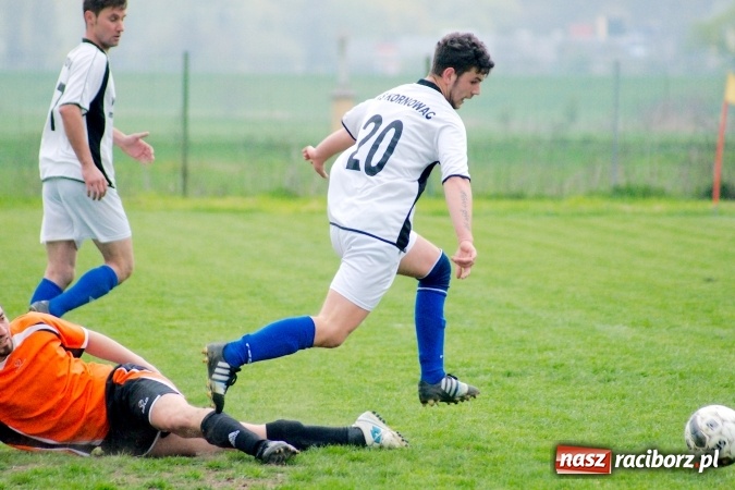 Zdjęcie w galerii na portalu naszraciborz.pl: B klasa: Wicher Płonia na stojąco, Kornowac śpiewająco wiadomości z regionu