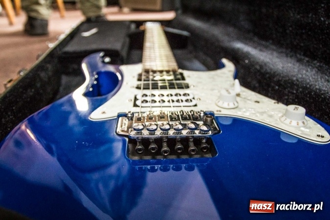 Zdjęcie w galerii na portalu naszraciborz.pl: Instrumenty i winyle na Końcu Świata wiadomości z regionu