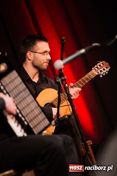 Zdjęcie w galerii na portalu naszraciborz.pl: Koncert jubileuszowy Atlantydy w Domu Kultury Strzecha wiadomości z regionu