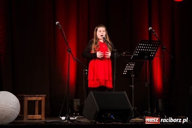 Zdjęcie w galerii na portalu naszraciborz.pl: Koncert jubileuszowy Atlantydy w Domu Kultury Strzecha wiadomości z regionu