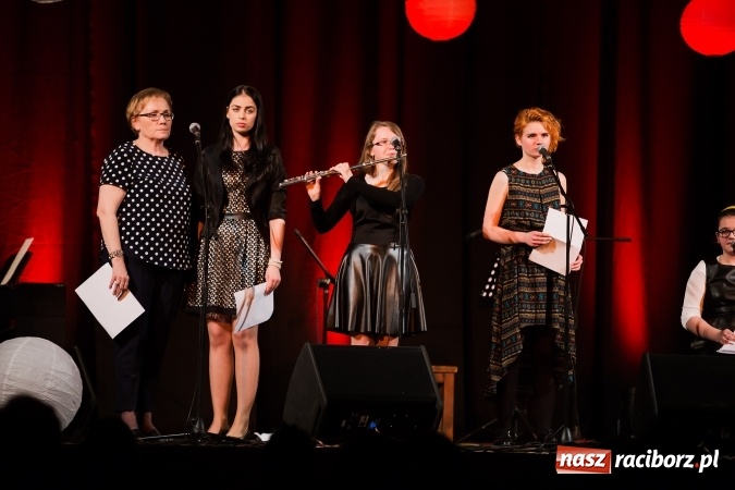 Zdjęcie w galerii na portalu naszraciborz.pl: Koncert jubileuszowy Atlantydy w Domu Kultury Strzecha wiadomości z regionu