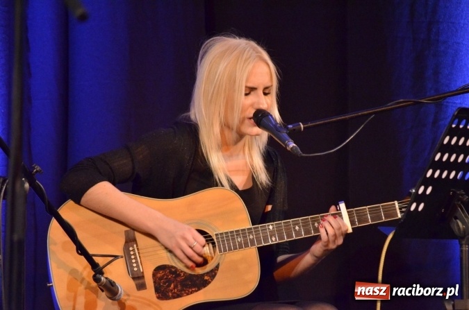 Zdjęcie w galerii na portalu naszraciborz.pl: Koncert jubileuszowy Atlantydy w Domu Kultury Strzecha wiadomości z regionu