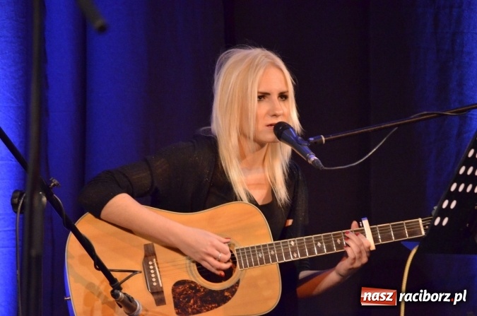 Zdjęcie w galerii na portalu naszraciborz.pl: Koncert jubileuszowy Atlantydy w Domu Kultury Strzecha wiadomości z regionu