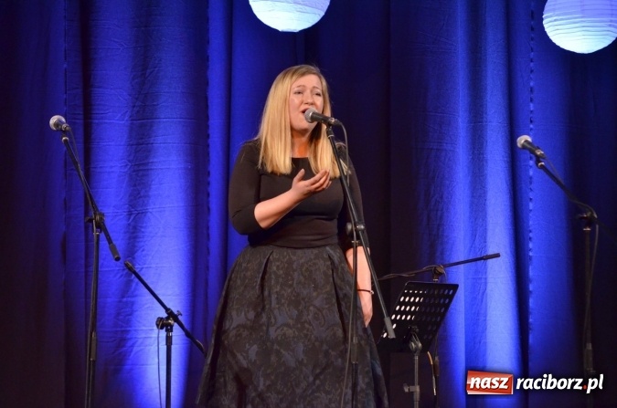 Zdjęcie w galerii na portalu naszraciborz.pl: Koncert jubileuszowy Atlantydy w Domu Kultury Strzecha wiadomości z regionu