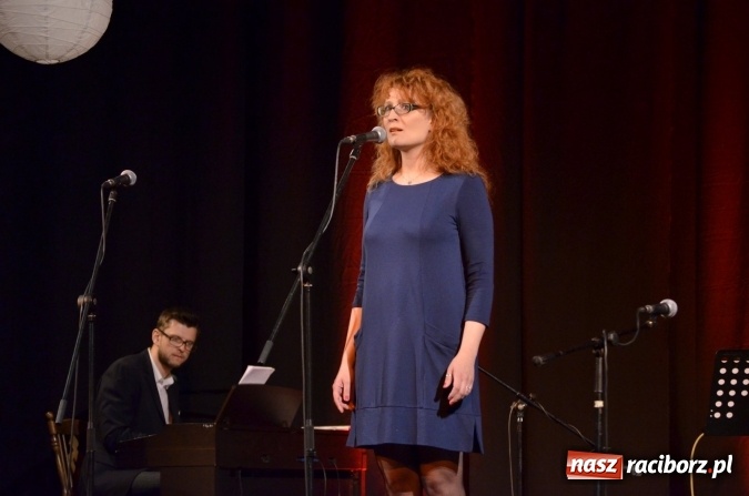 Zdjęcie w galerii na portalu naszraciborz.pl: Koncert jubileuszowy Atlantydy w Domu Kultury Strzecha wiadomości z regionu
