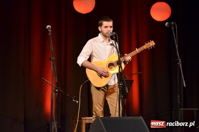 Zdjęcie w galerii na portalu naszraciborz.pl: Koncert jubileuszowy Atlantydy w Domu Kultury Strzecha wiadomości z regionu