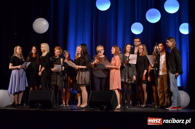 Zdjęcie w galerii na portalu naszraciborz.pl: Koncert jubileuszowy Atlantydy w Domu Kultury Strzecha wiadomości z regionu