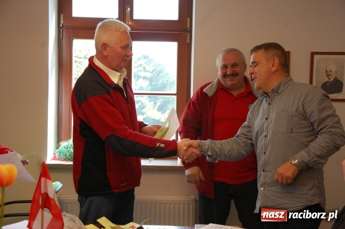 Zdjęcie w galerii na portalu naszraciborz.pl: Przodownicy turystyki górskiej zdawali na zamku egzamin wiadomości z regionu