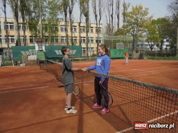 Zdjęcie w galerii na portalu naszraciborz.pl: Wiosenny turniej tenisowy na kortach Rafako wiadomości z regionu
