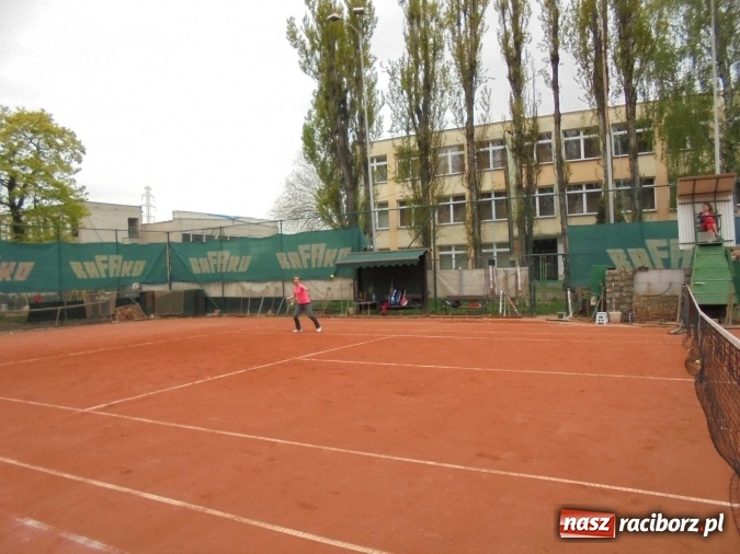 Zdjęcie w galerii na portalu naszraciborz.pl: Wiosenny turniej tenisowy na kortach Rafako wiadomości z regionu