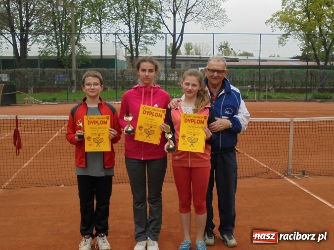 Zdjęcie w galerii na portalu naszraciborz.pl: Wiosenny turniej tenisowy na kortach Rafako wiadomości z regionu