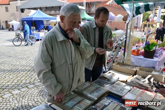Zdjęcie w galerii na portalu naszraciborz.pl: IV Zamkowy Jarmark kwiatów, żywności ekologicznej i rękodzieła za nami wiadomości z regionu