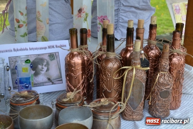 Zdjęcie w galerii na portalu naszraciborz.pl: IV Zamkowy Jarmark kwiatów, żywności ekologicznej i rękodzieła za nami wiadomości z regionu