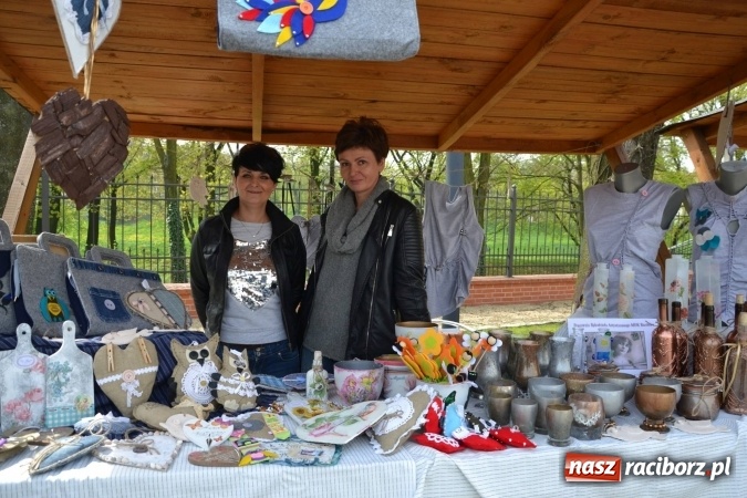 Zdjęcie w galerii na portalu naszraciborz.pl: IV Zamkowy Jarmark kwiatów, żywności ekologicznej i rękodzieła za nami wiadomości z regionu