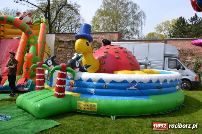 Zdjęcie w galerii na portalu naszraciborz.pl: IV Zamkowy Jarmark kwiatów, żywności ekologicznej i rękodzieła za nami wiadomości z regionu