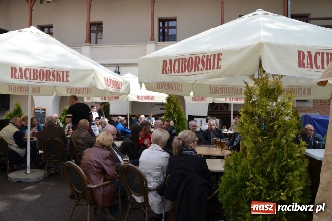 Zdjęcie w galerii na portalu naszraciborz.pl: IV Zamkowy Jarmark kwiatów, żywności ekologicznej i rękodzieła za nami wiadomości z regionu