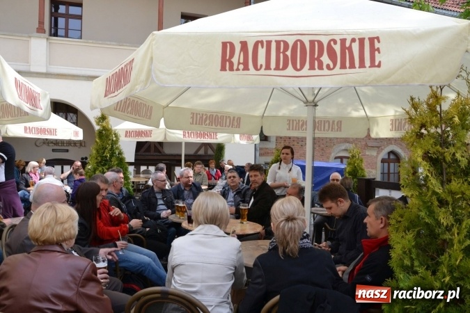 Zdjęcie w galerii na portalu naszraciborz.pl: IV Zamkowy Jarmark kwiatów, żywności ekologicznej i rękodzieła za nami wiadomości z regionu
