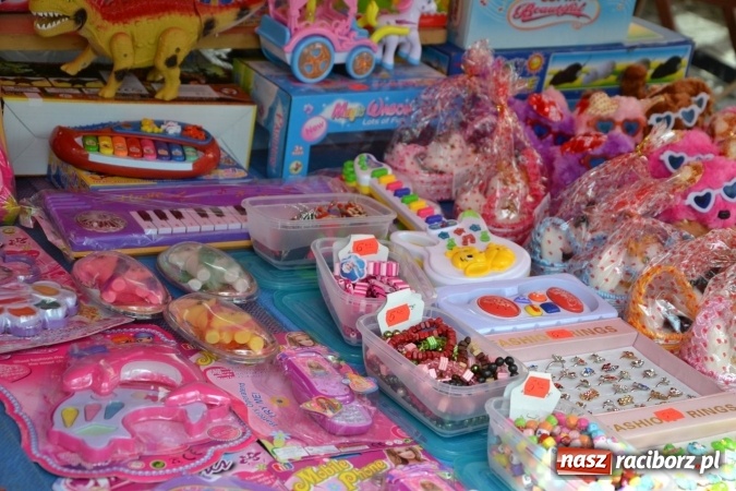 Zdjęcie w galerii na portalu naszraciborz.pl: IV Zamkowy Jarmark kwiatów, żywności ekologicznej i rękodzieła za nami wiadomości z regionu