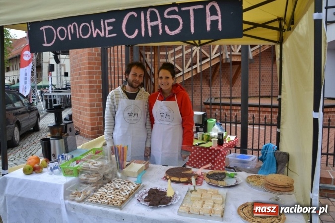Zdjęcie w galerii na portalu naszraciborz.pl: IV Zamkowy Jarmark kwiatów, żywności ekologicznej i rękodzieła za nami wiadomości z regionu