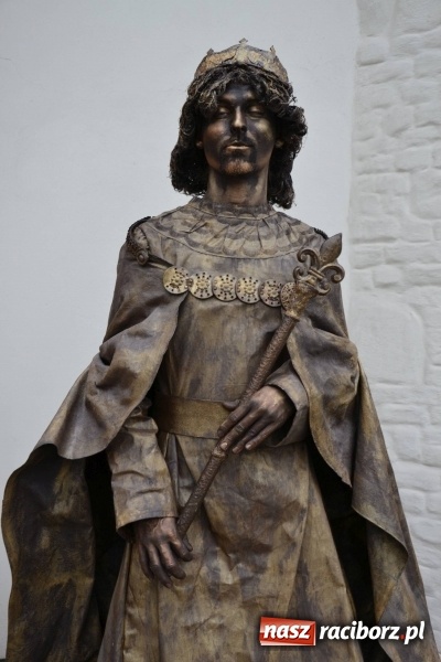 Zdjęcie w galerii na portalu naszraciborz.pl: IV Zamkowy Jarmark kwiatów, żywności ekologicznej i rękodzieła za nami wiadomości z regionu