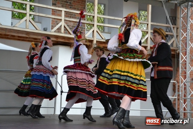 Zdjęcie w galerii na portalu naszraciborz.pl: IV Zamkowy Jarmark kwiatów, żywności ekologicznej i rękodzieła za nami wiadomości z regionu