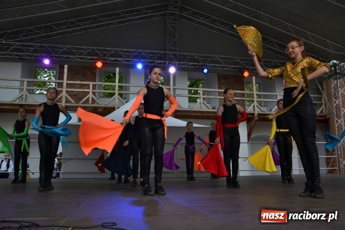 Zdjęcie w galerii na portalu naszraciborz.pl: IV Zamkowy Jarmark kwiatów, żywności ekologicznej i rękodzieła za nami wiadomości z regionu