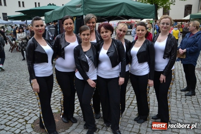 Zdjęcie w galerii na portalu naszraciborz.pl: IV Zamkowy Jarmark kwiatów, żywności ekologicznej i rękodzieła za nami wiadomości z regionu