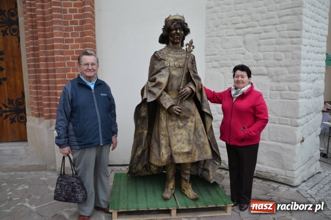 Zdjęcie w galerii na portalu naszraciborz.pl: IV Zamkowy Jarmark kwiatów, żywności ekologicznej i rękodzieła za nami wiadomości z regionu