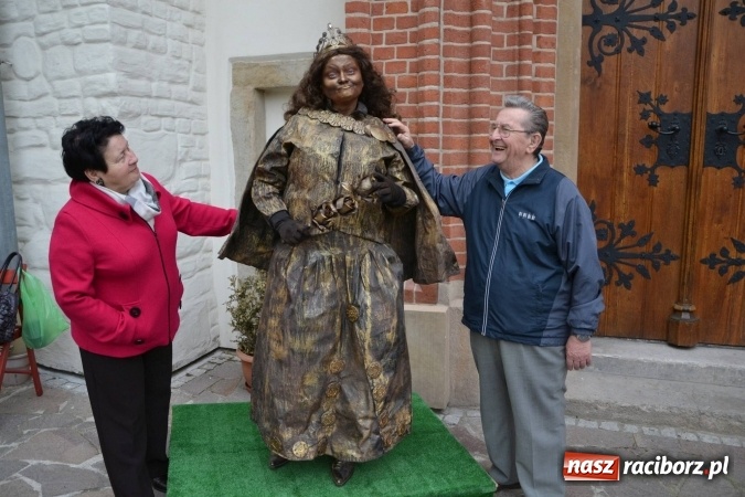 Zdjęcie w galerii na portalu naszraciborz.pl: IV Zamkowy Jarmark kwiatów, żywności ekologicznej i rękodzieła za nami wiadomości z regionu