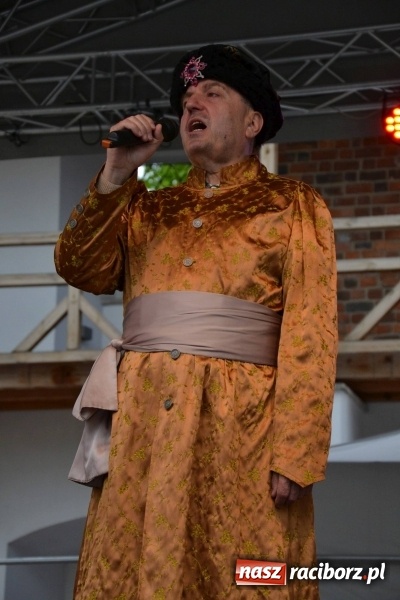 Zdjęcie w galerii na portalu naszraciborz.pl: IV Zamkowy Jarmark kwiatów, żywności ekologicznej i rękodzieła za nami wiadomości z regionu