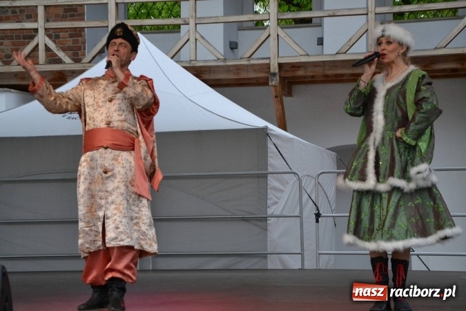 Zdjęcie w galerii na portalu naszraciborz.pl: IV Zamkowy Jarmark kwiatów, żywności ekologicznej i rękodzieła za nami wiadomości z regionu