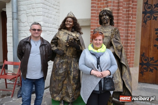 Zdjęcie w galerii na portalu naszraciborz.pl: IV Zamkowy Jarmark kwiatów, żywności ekologicznej i rękodzieła za nami wiadomości z regionu