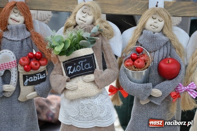 Zdjęcie w galerii na portalu naszraciborz.pl: IV Zamkowy Jarmark kwiatów, żywności ekologicznej i rękodzieła za nami wiadomości z regionu