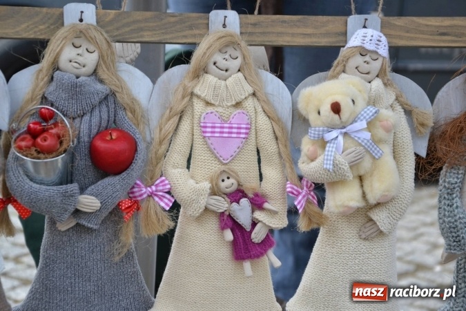 Zdjęcie w galerii na portalu naszraciborz.pl: IV Zamkowy Jarmark kwiatów, żywności ekologicznej i rękodzieła za nami wiadomości z regionu