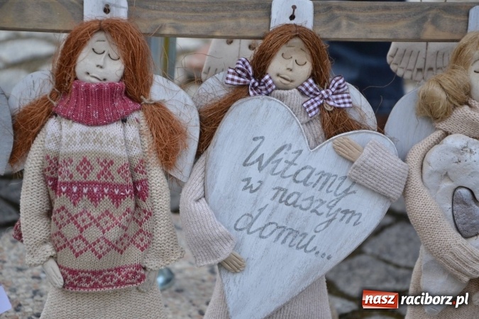 Zdjęcie w galerii na portalu naszraciborz.pl: IV Zamkowy Jarmark kwiatów, żywności ekologicznej i rękodzieła za nami wiadomości z regionu