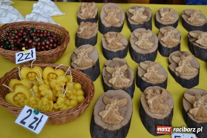 Zdjęcie w galerii na portalu naszraciborz.pl: IV Zamkowy Jarmark kwiatów, żywności ekologicznej i rękodzieła za nami wiadomości z regionu