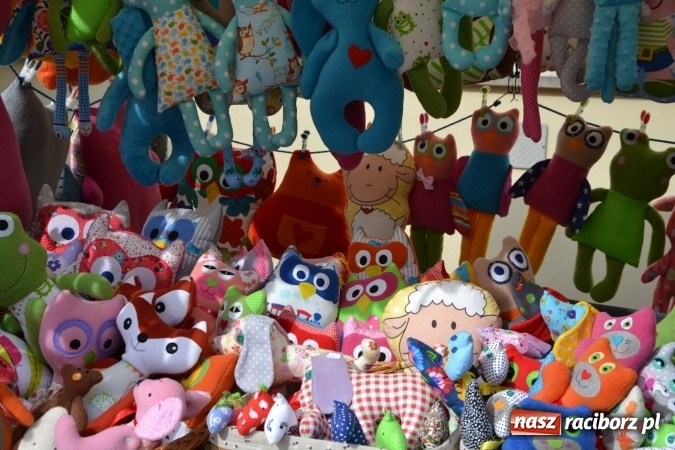 Zdjęcie w galerii na portalu naszraciborz.pl: IV Zamkowy Jarmark kwiatów, żywności ekologicznej i rękodzieła za nami wiadomości z regionu