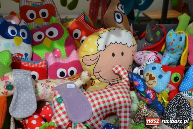 Zdjęcie w galerii na portalu naszraciborz.pl: IV Zamkowy Jarmark kwiatów, żywności ekologicznej i rękodzieła za nami wiadomości z regionu