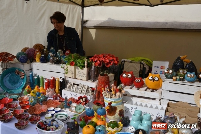 Zdjęcie w galerii na portalu naszraciborz.pl: IV Zamkowy Jarmark kwiatów, żywności ekologicznej i rękodzieła za nami wiadomości z regionu