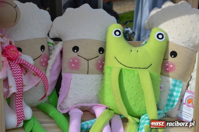 Zdjęcie w galerii na portalu naszraciborz.pl: IV Zamkowy Jarmark kwiatów, żywności ekologicznej i rękodzieła za nami wiadomości z regionu