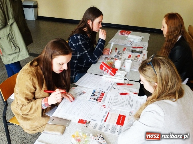 Zdjęcie w galerii na portalu naszraciborz.pl: Kolejni potencjalni Dawcy dołączyli do rejestru fundacji DKMS Polska. 105 os&oacute;b odpowiedziało na apel student&oacute;w wiadomości z regionu