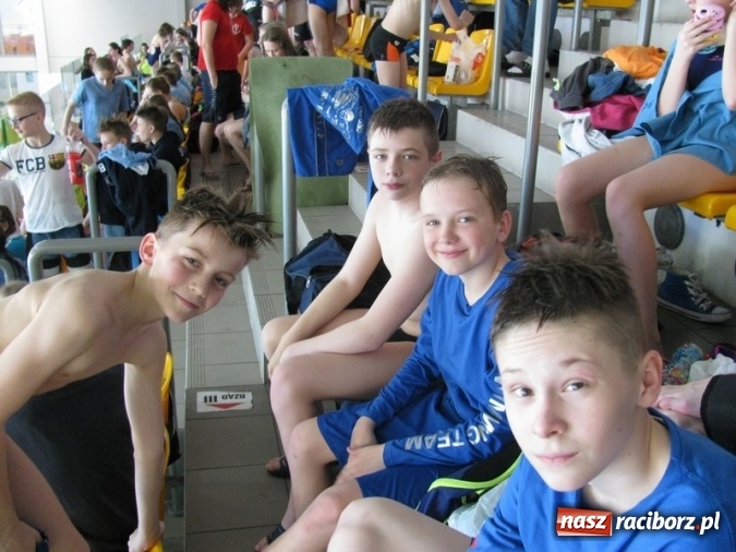 Zdjęcie w galerii na portalu naszraciborz.pl: Pływanie. Zwycięska passa 15-tki trwa wiadomości z regionu