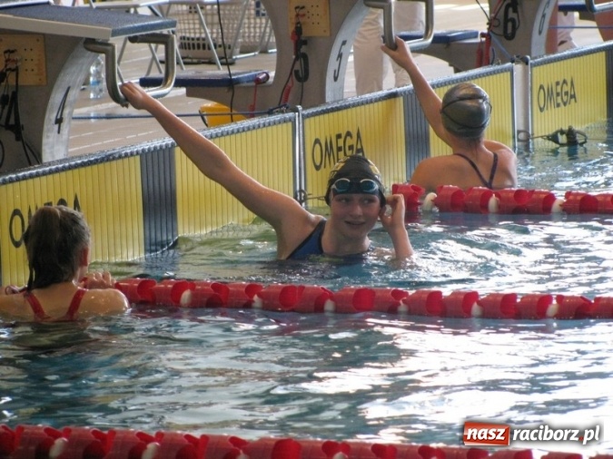 Zdjęcie w galerii na portalu naszraciborz.pl: Pływanie. Zwycięska passa 15-tki trwa wiadomości z regionu